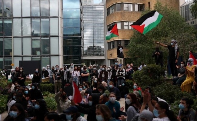 Detuvieron a 16 estudiantes de la Universidad de Oxford en una sentada pro-Palestina