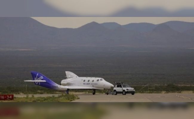 Avión espacial de Virgin Galactic llevó turistas hasta el límite del espacio