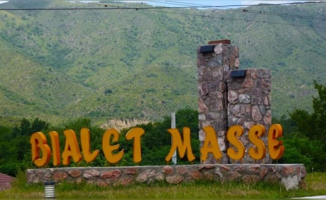 Bialet Massé: cuatro jóvenes fueron detenidos acusados de una violación grupal