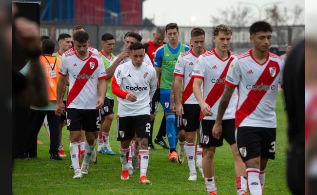 River perdió con Deportivo Riestra por la Liga Profesional en un preocupante cierre del primer semestre