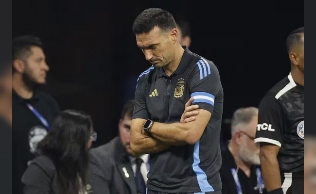 Conmebol sancionó con un partido a Lionel Scaloni: no podrá dirigir a la selección argentina ante Perú