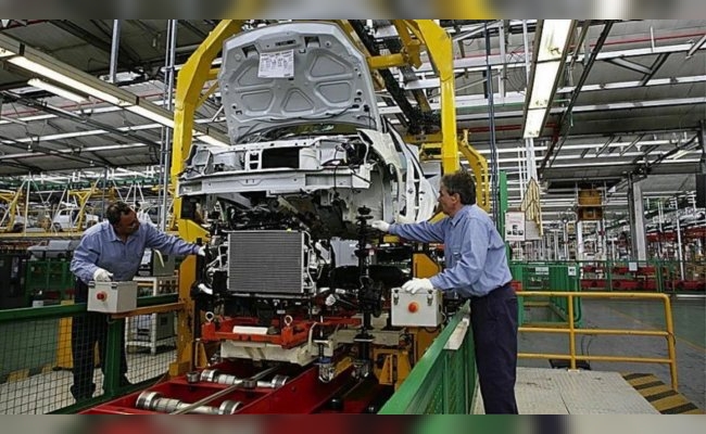 Ajuste y recesión: Renault y Nissan suspenden la producción de sus plantas en Córdoba