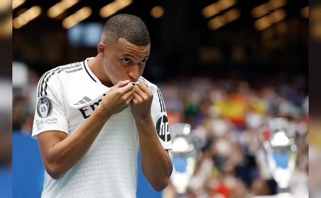 Real Madrid presentó a Kylian Mbappé como su nueva estrella: “Voy a dar la vida por este club”