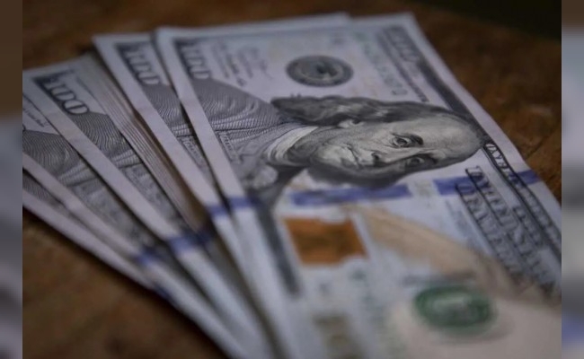 El dólar "blue" bajó por segundo día, pero el riesgo país alcanzó los 1600 puntos