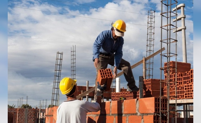 La construcción no frena su caída y peligran los seguros de desempleo de 80 mil trabajadores