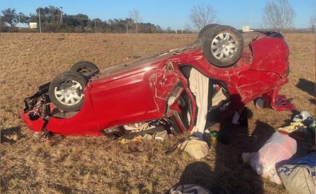 Un auto volcó en la autopista Córdoba-Carlos Paz