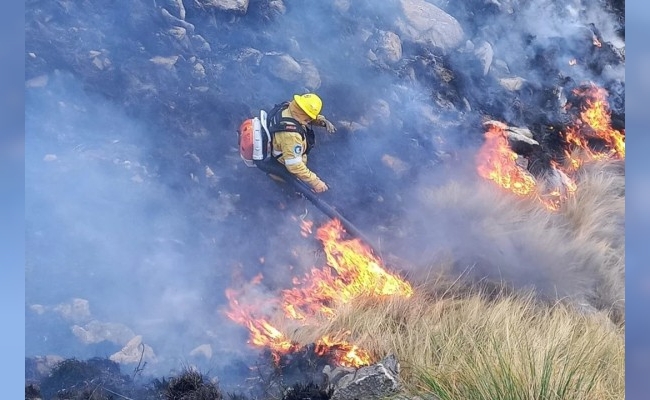 Incendios: hay un foco activo en La Calera