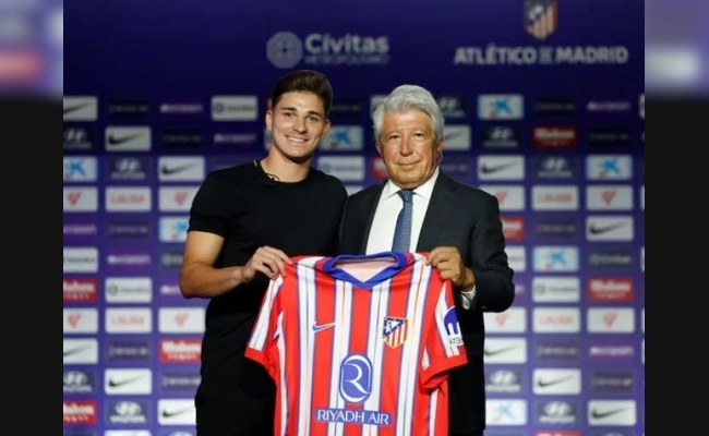 Julián Álvarez fue presentado en el Atlético de Madrid: "No me siento un superhéroe"