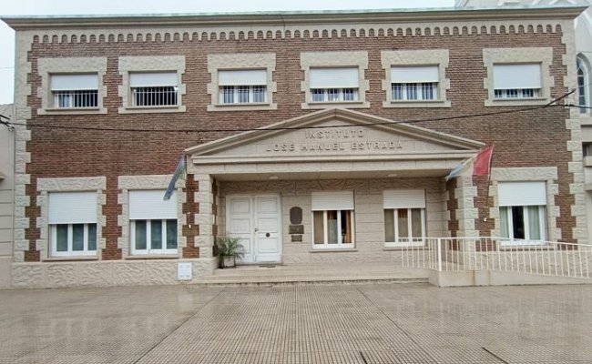 Suardi: Una profe salvó a un joven que se ahogó en el aula