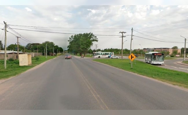 Cayó debajo de las ruedas de un colectivo en Río Cuarto y murió atropellado