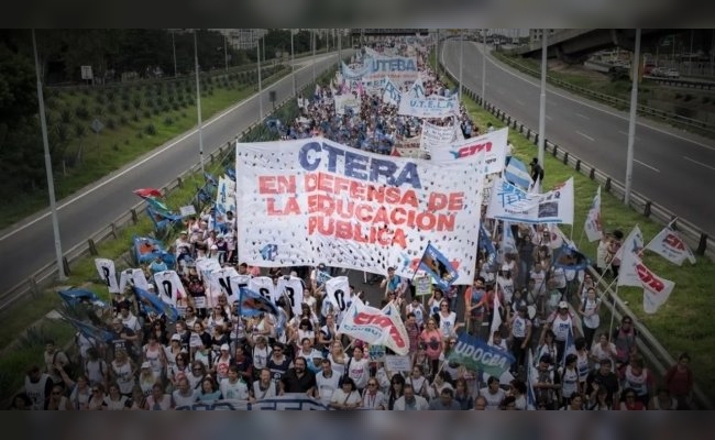 Gremios docentes celebraron el rechazo judicial al DNU/70