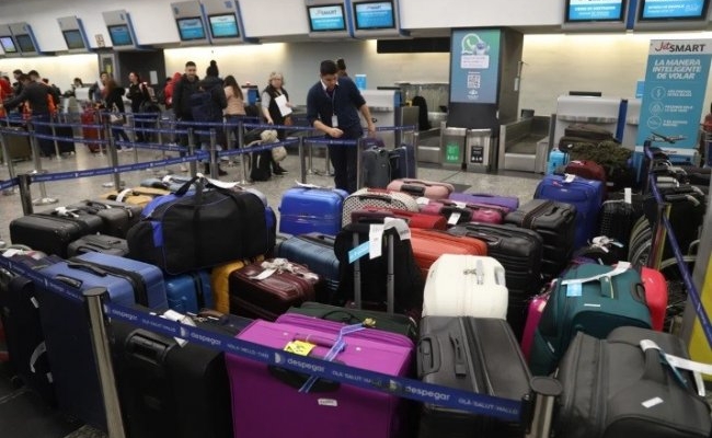 Por medidas gremiales, hay demoras en Aeroparque y podría haber cancelaciones