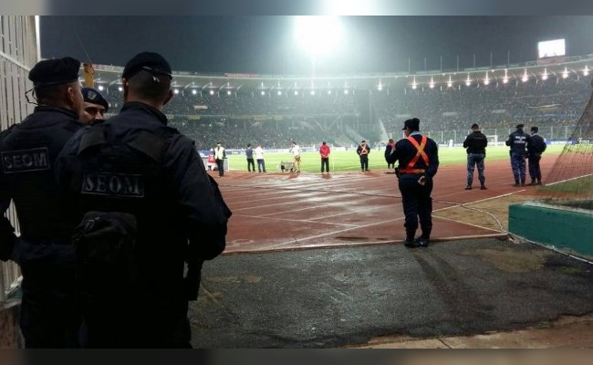 Fue a la cancha y terminó detenido por pedido de captura internacional