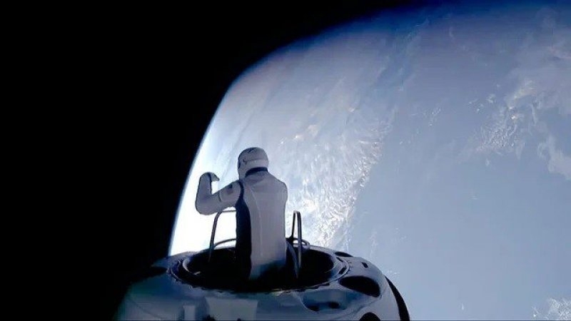 Dos astronautas de Elon Musk hicieron la primera caminata espacial privada de la historia