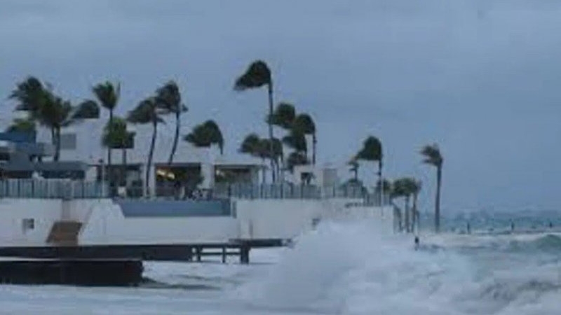 Estados Unidos: el huracán Helene se aproxima a las costas de Florida