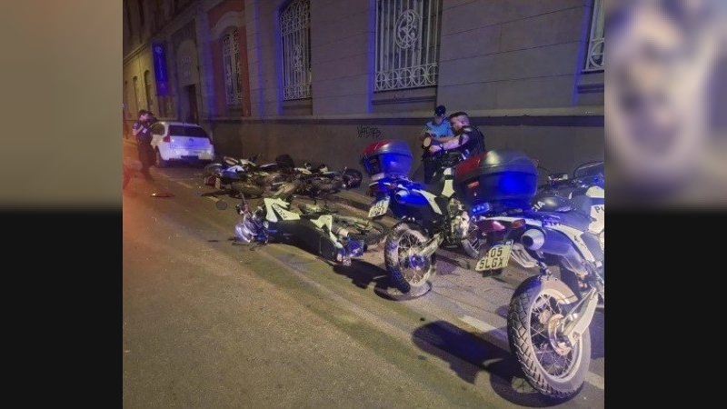 Córdoba: estaba alcoholizado, chocó cuatro motocicletas policiales e hirió a dos efectivos