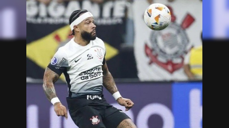 Memphis Depay podría abandonar Corinthians antes de las semifinales por Copa Sudamericana