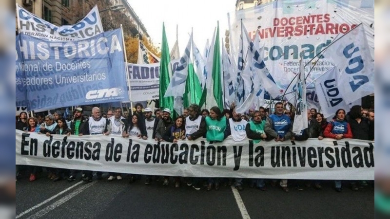 El Frente Sindical de Universidades Nacionales lanzó un "paro total" para mañana