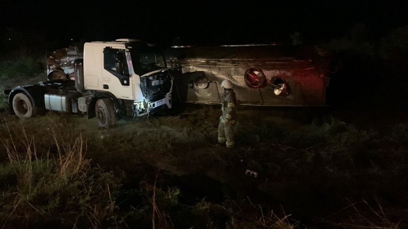 Vuelco de camión en ruta 158