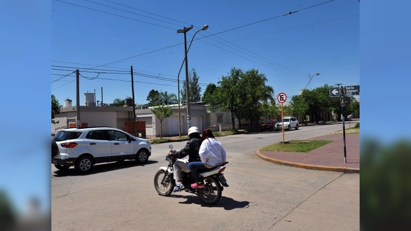 Accidente de tránsito en la intersección de calles Dante Alighieri y Caseros