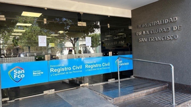 Por fallas en el sistema a nivel nacional el Registro Civil no emite DNI y Pasaportes hasta nuevo aviso