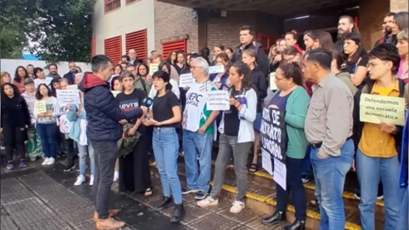 Colegio San José: tras el respaldo de Llaryora, levantan sanción a la directora