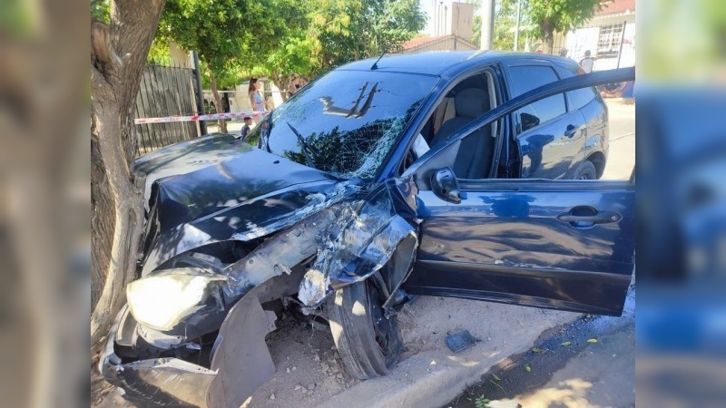 Chocó contra un contenedor que embistió a dos mujeres en Córdoba: una falleció