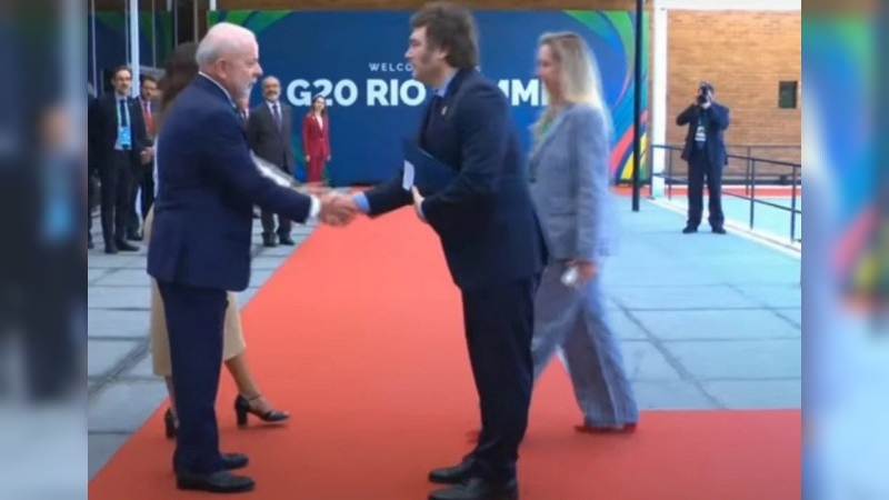 El protocolar saludo entre Javier Milei y Lula da Silva en el G20 en Río de Janeiro