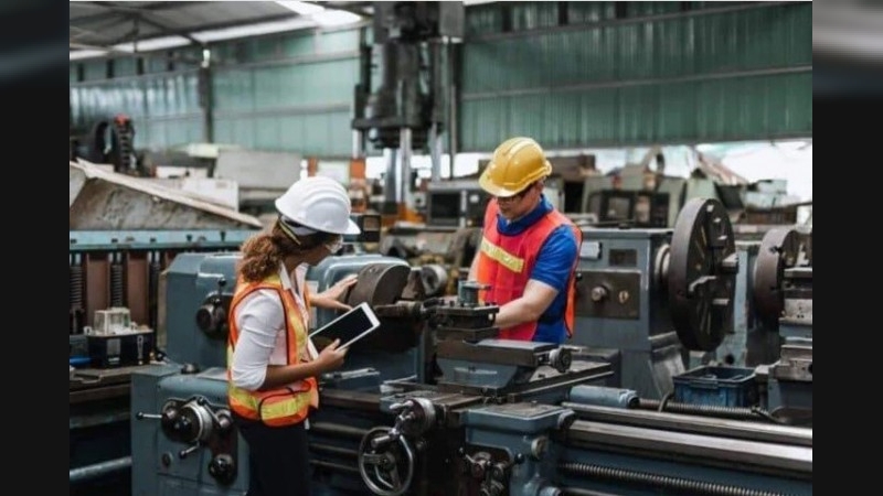 La actividad económica cayó un 3,3% interanual en septiembre