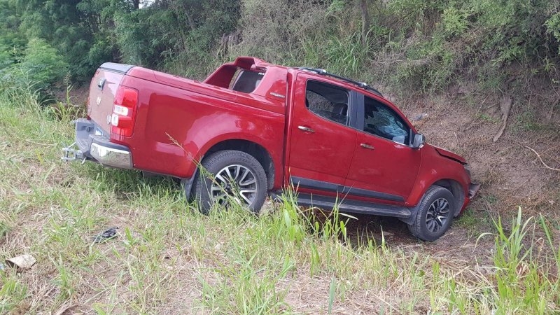 Morteros: Una camioneta terminó en un canal