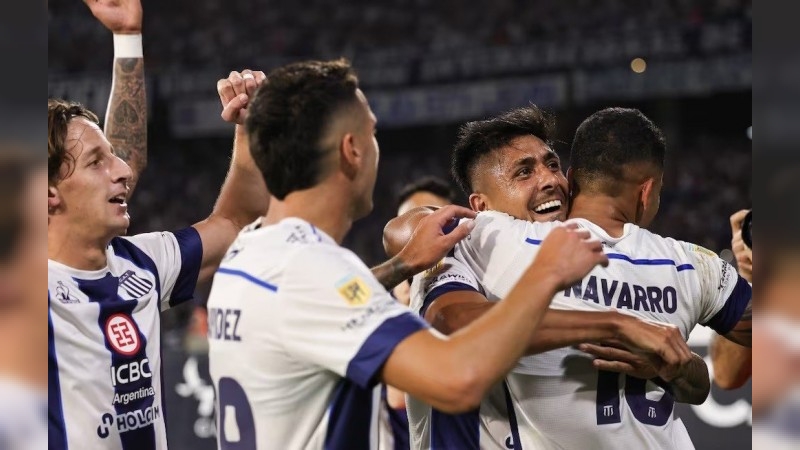 Pura ilusión: Talleres le ganó a Huracán y se metió de lleno en la lucha por el título de la Liga Profesional