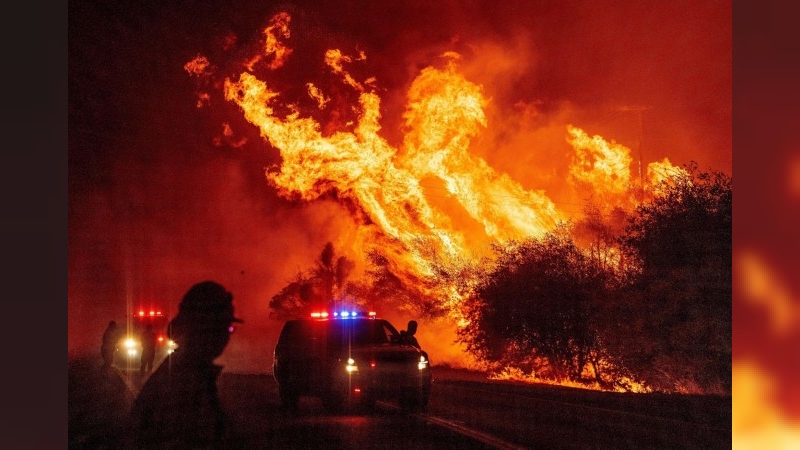 Más de 6.000 personas fueron evacuadas por incendios en California