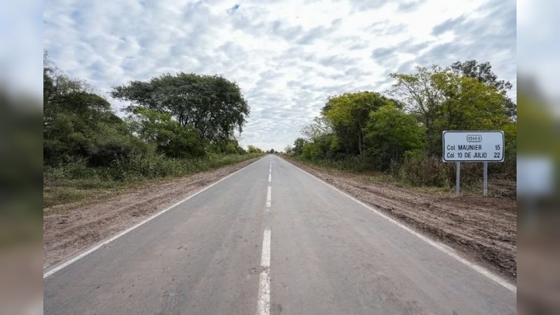 Roban carteles de señalización en la ruta hacia Colonia 10 de Julio