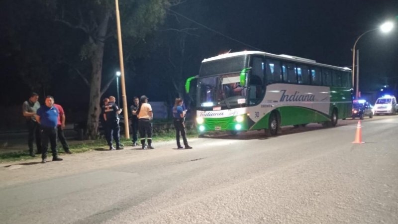 Interceptan un ómnibus con menores y alcohol en un control vial