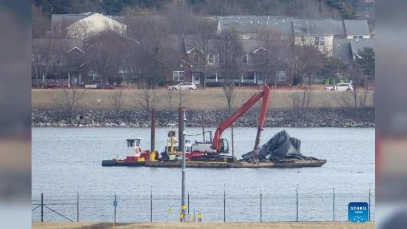 Recuperan los cuerpos de las 67 víctimas de la tragedia aérea en Washington