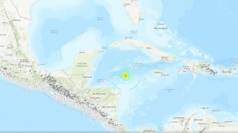 Un fuerte sismo sacudió el Caribe y hubo alerta de tsunami: evacuaron las zonas costeras