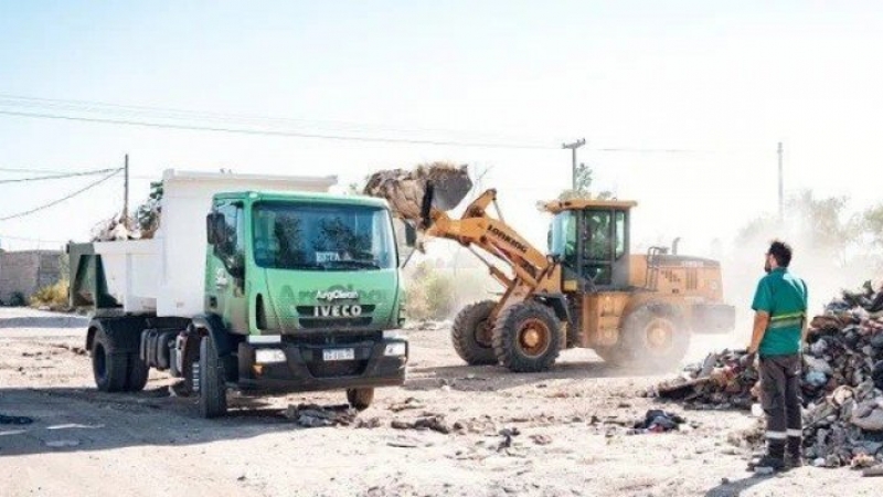 Córdoba: retiraron 11 toneladas de residuos de un gran basural ubicado en zona norte