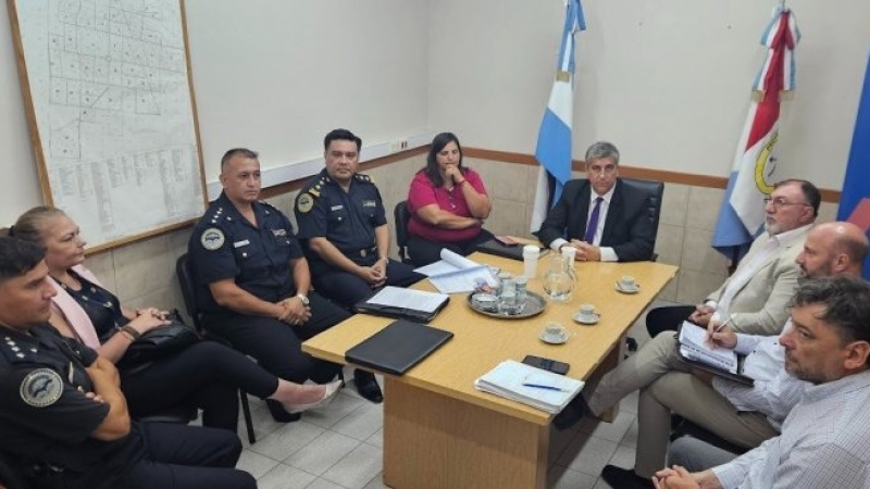 El Fiscal Regional recibió al Director Regional de la Policía Federal Argentina en relación a los operativos interfuerzas llevados a cabo en Frontera, Josefina y San Francisco