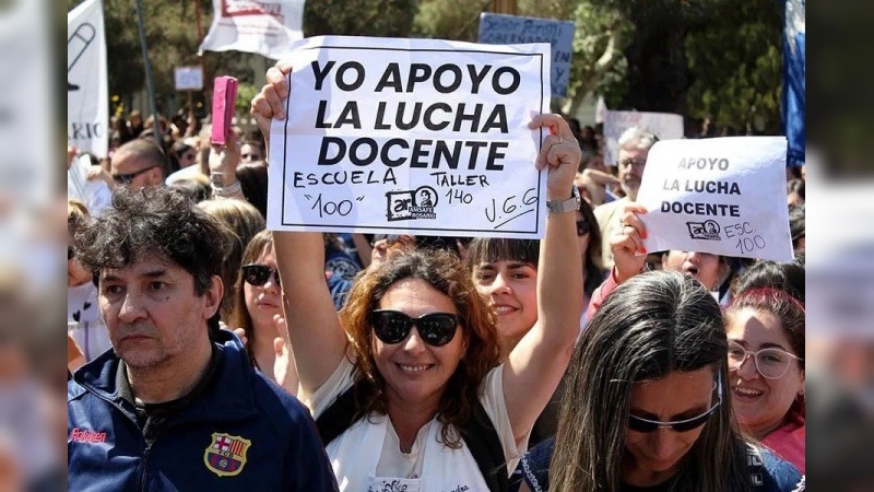 Tras el anuncio de dos jornadas de paro, Capital Humano convocó a la Mesa del Salario Mínimo Docente