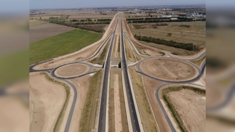 Martín Llaryora logró la venia del Tribunal de Cuentas para avanzar con la autopista Córdoba-San Francisco