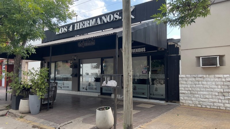 Incendio en un local gastronómico de Av. Juan B. Justo