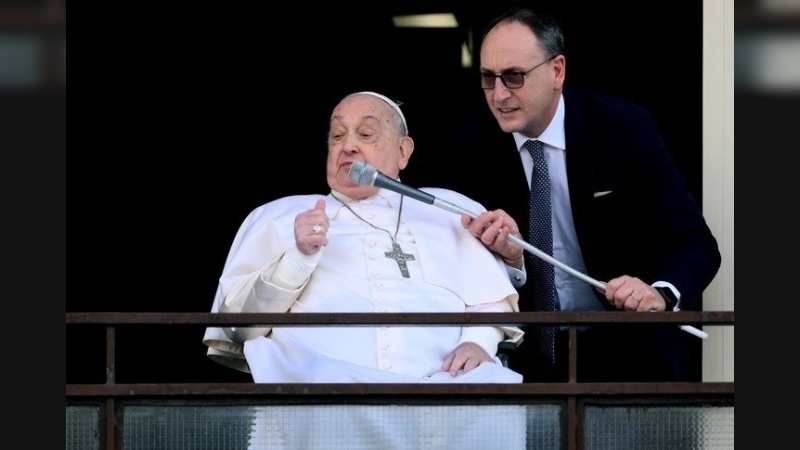 Francisco inicia una nueva etapa en el Vaticano con estrictos cuidados médicos