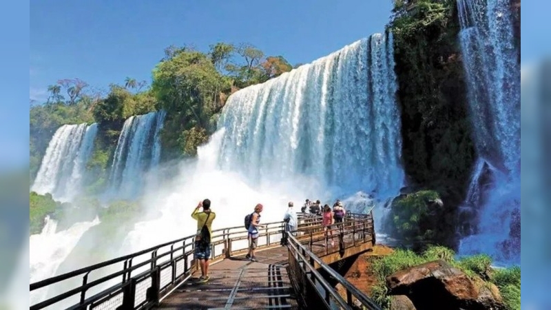 El fin de semana largo movilizó a más de un millón de turistas en todo el país
