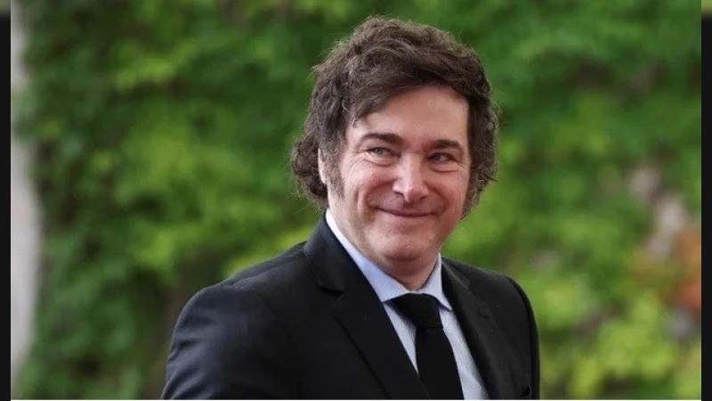 El presidente Javier Milei denunció a tres periodistas por injurias
