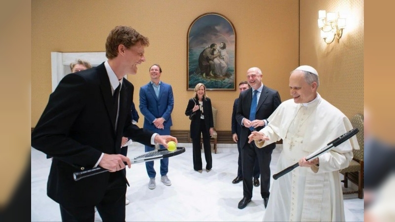 Jannik Sinner, el número 1 del tenis, visitó al papa León XIV