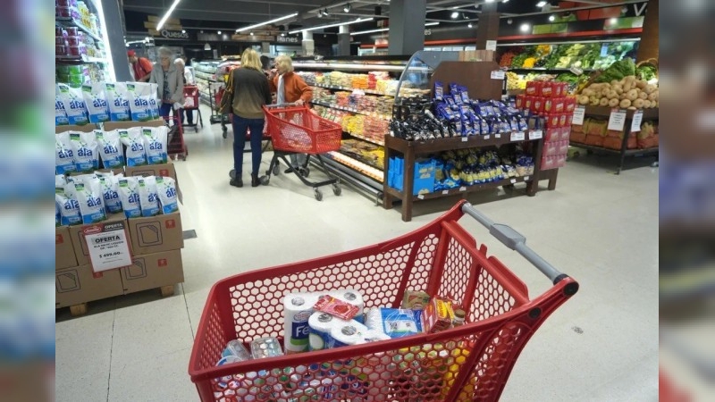 Tras el fin del cepo cambiario, la inflación se desaceleró al 2,8% en abril