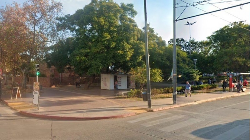 La detuvieron por agredir a dos chicos de 9 años a los que acusó de apedrearle el kiosco en Córdoba