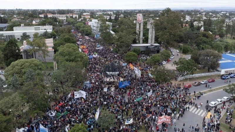 La UNC adhiere al proyecto de ley de financiamiento universitario e insta a legisladores