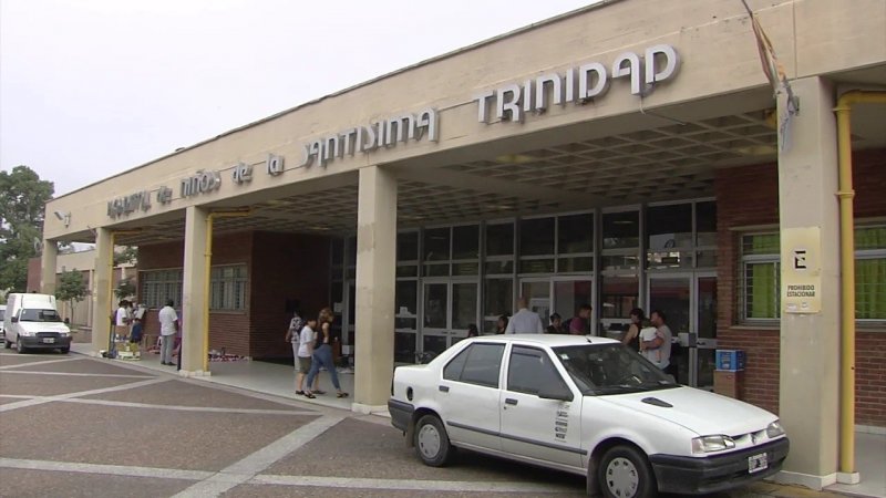 Intento de asalto a un policía y tiroteo en Córdoba: un niño fue baleado