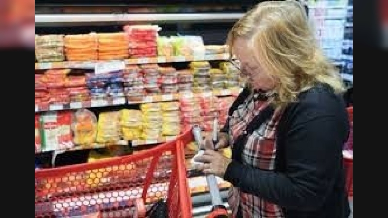 Los argentinos ajustan sus gastos y cambian sus hábitos de consumo